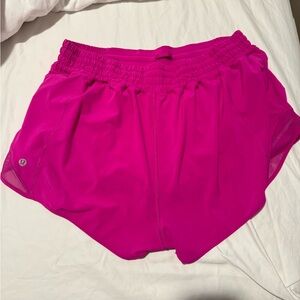 Lululemon Athletica Hotty Hot High-Rise Lined Short 2.5”